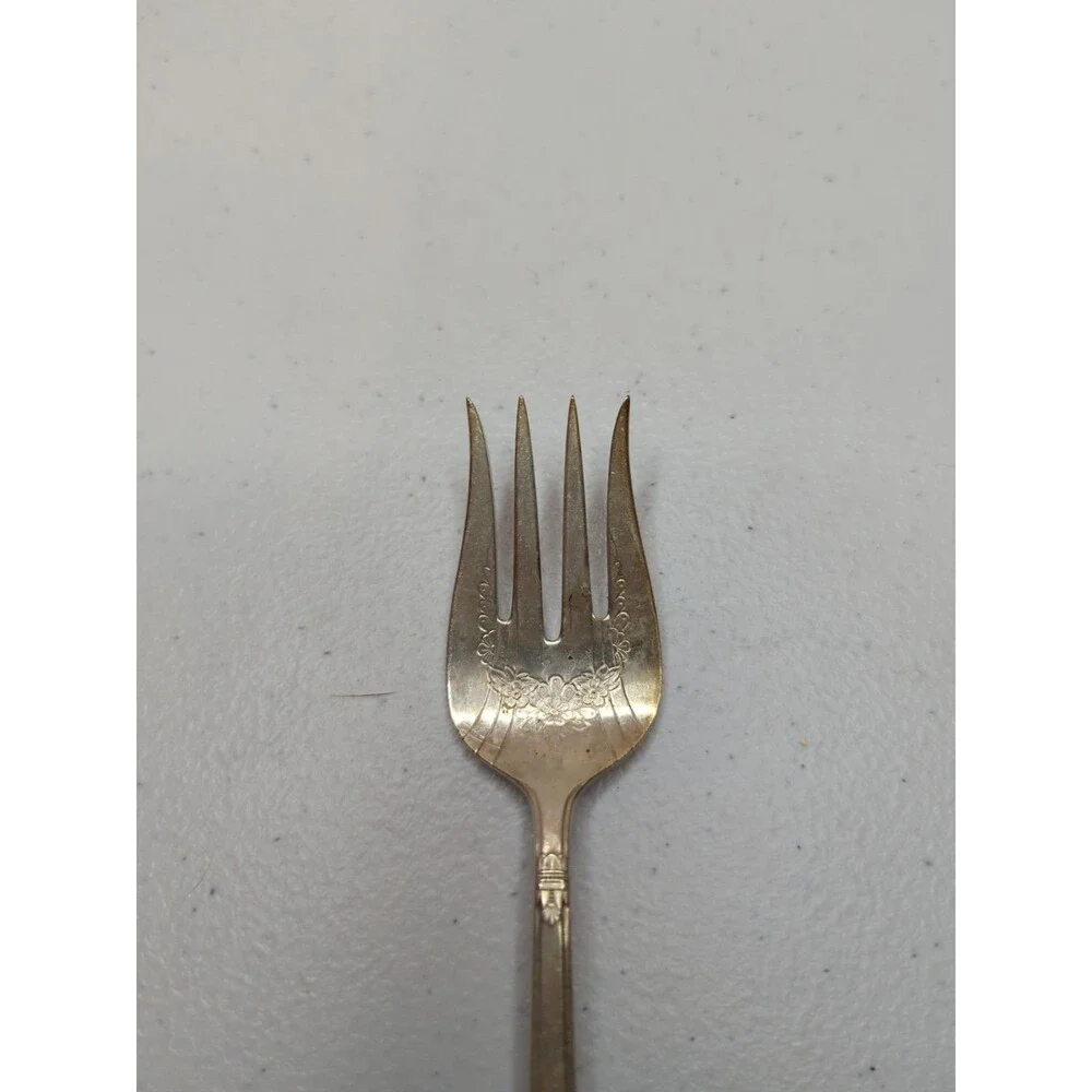 International 1847 Rogers Silverplate FIRST LOVE Chipped Beef Fork(s) 6.25